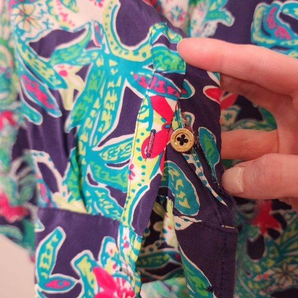 LILLY PULITZER Isla Silk button up blouse size M‎ - Picture 5 of 11